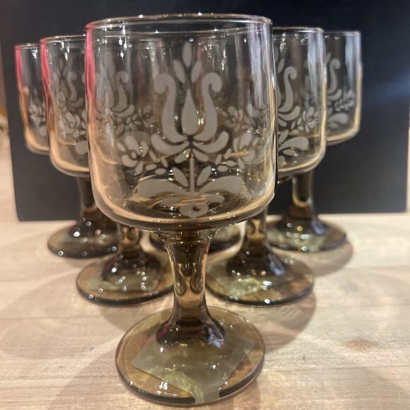 PFALTZGRAFF Village SET OF 8 Brown Etched Pedestal Goblets Wine Glasses EXC! WOW - Picture 1 of 7